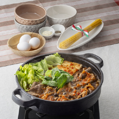 本多シェフ監修　〆はパスタで！トマト入りイタリアンすき焼き